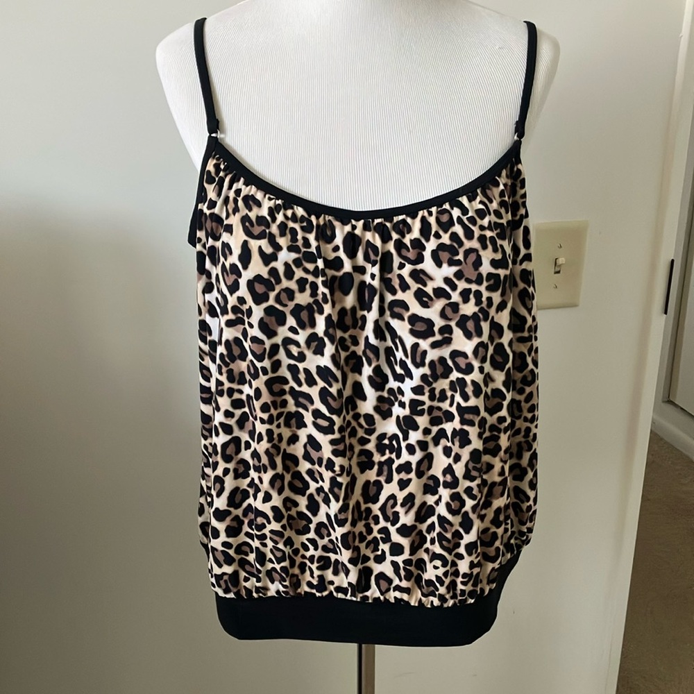 Black and White Fitted Sleeveless Swim Camisole